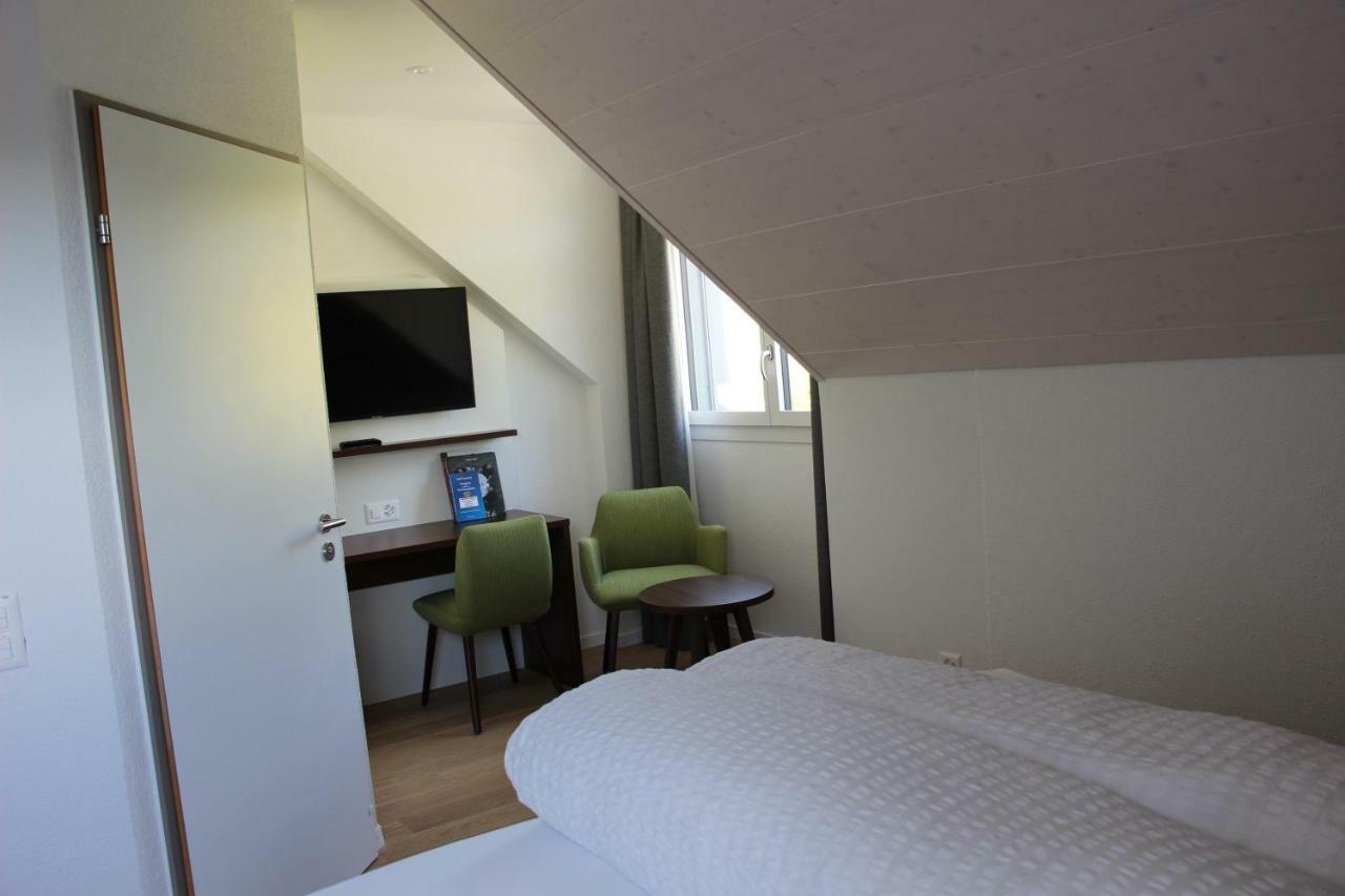 Seehotel Delphin Meisterschwanden Екстер'єр фото